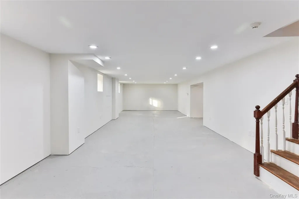 65 Red Oak Lane Mount Kisco NY 10549