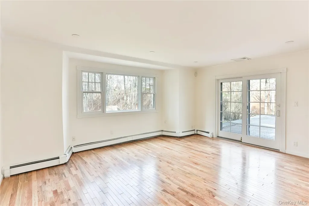 65 Red Oak Lane Mount Kisco NY 10549