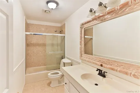 65 Red Oak Lane Mount Kisco NY 10549