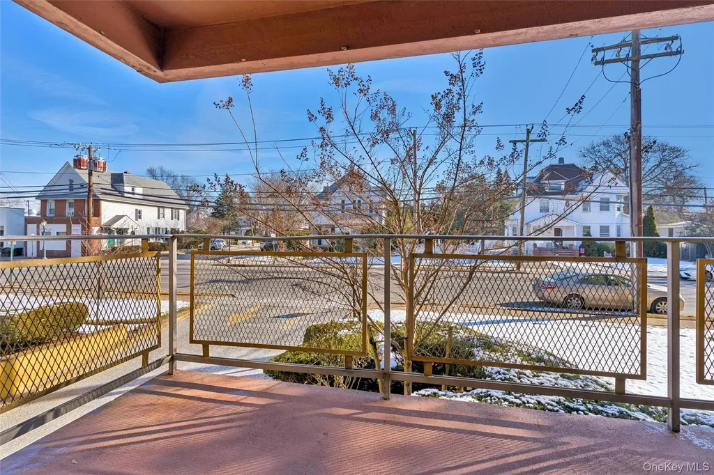 157 Hempstead Avenue Lynbrook NY 11563