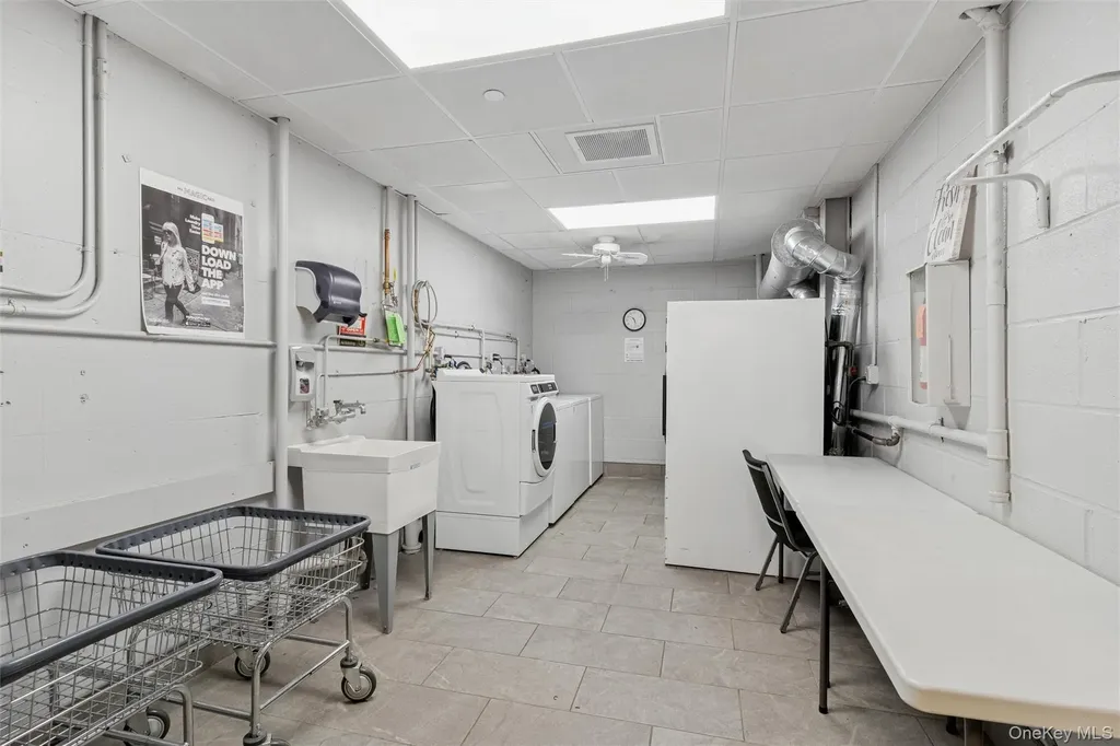 157 Hempstead Avenue Lynbrook NY 11563