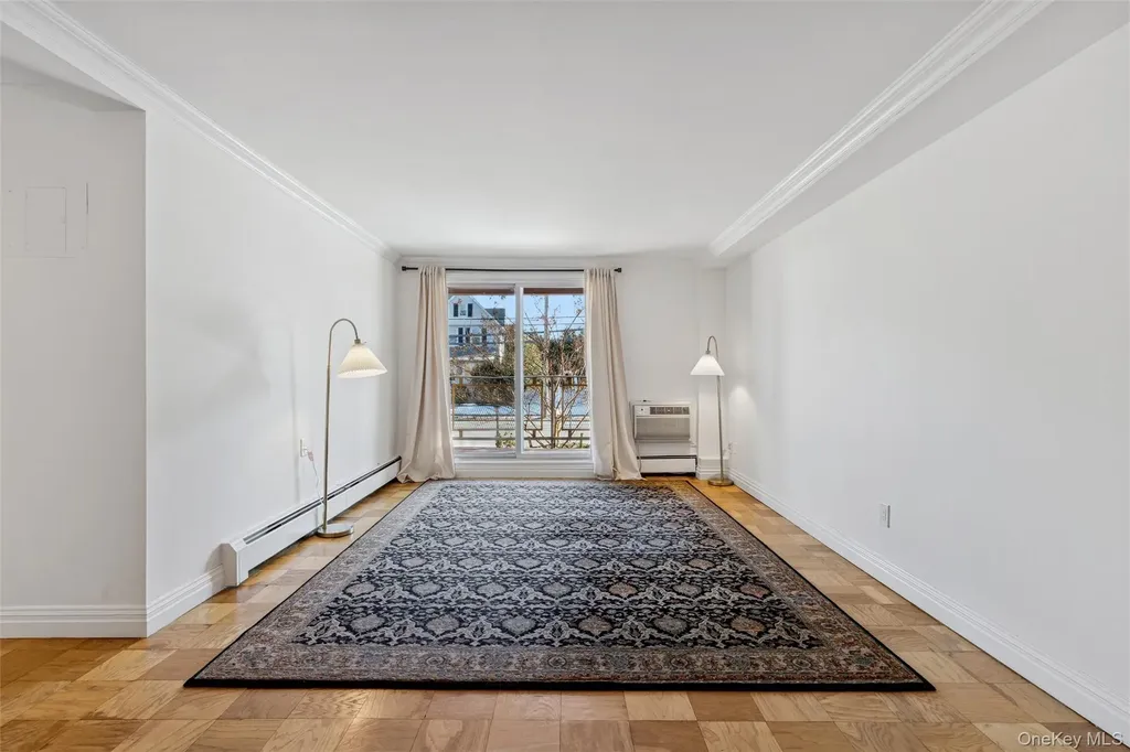 157 Hempstead Avenue Lynbrook NY 11563