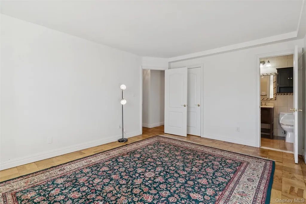 157 Hempstead Avenue Lynbrook NY 11563