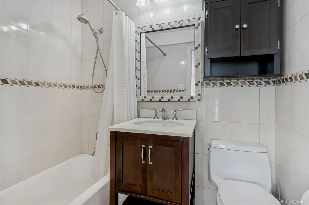 157 Hempstead Avenue Lynbrook NY 11563