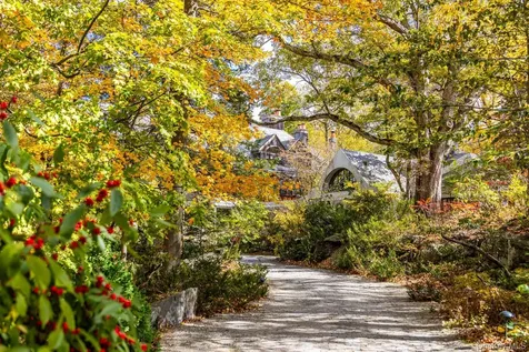 104 N Garden Drive Pawling NY 12564