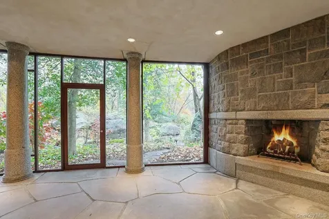 104 N Garden Drive Pawling NY 12564