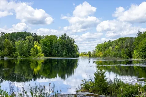 104 N Garden Drive Pawling NY 12564