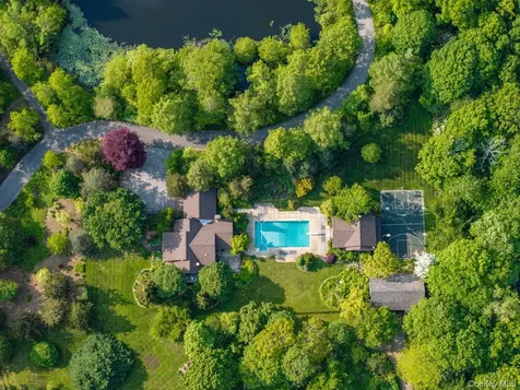 104 N Garden Drive Pawling NY 12564