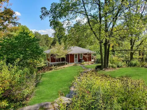 104 N Garden Drive Pawling NY 12564