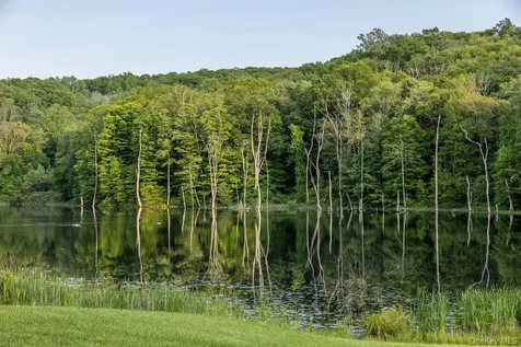 104 N Garden Drive Pawling NY 12564