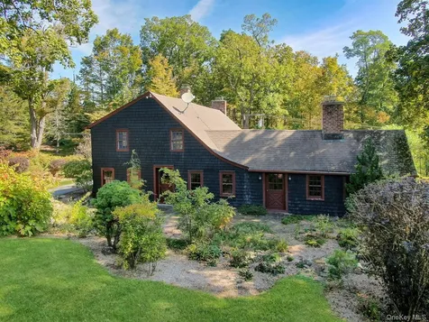 104 N Garden Drive Pawling NY 12564