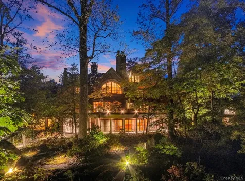 104 N Garden Drive Pawling NY 12564