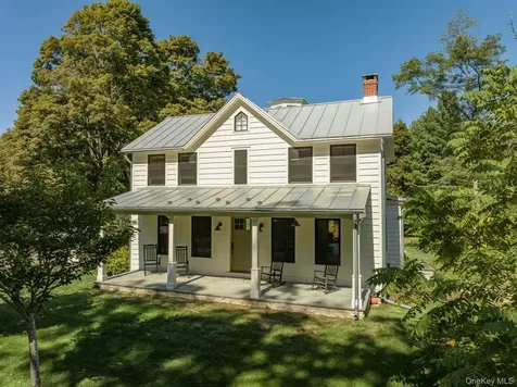 4-6 Old Primrose Hill Road Rhinebeck NY 12572