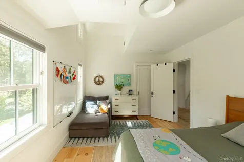4-6 Old Primrose Hill Road Rhinebeck NY 12572