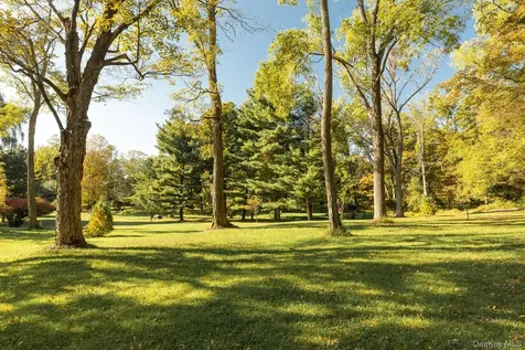 4-6 Old Primrose Hill Road Rhinebeck NY 12572