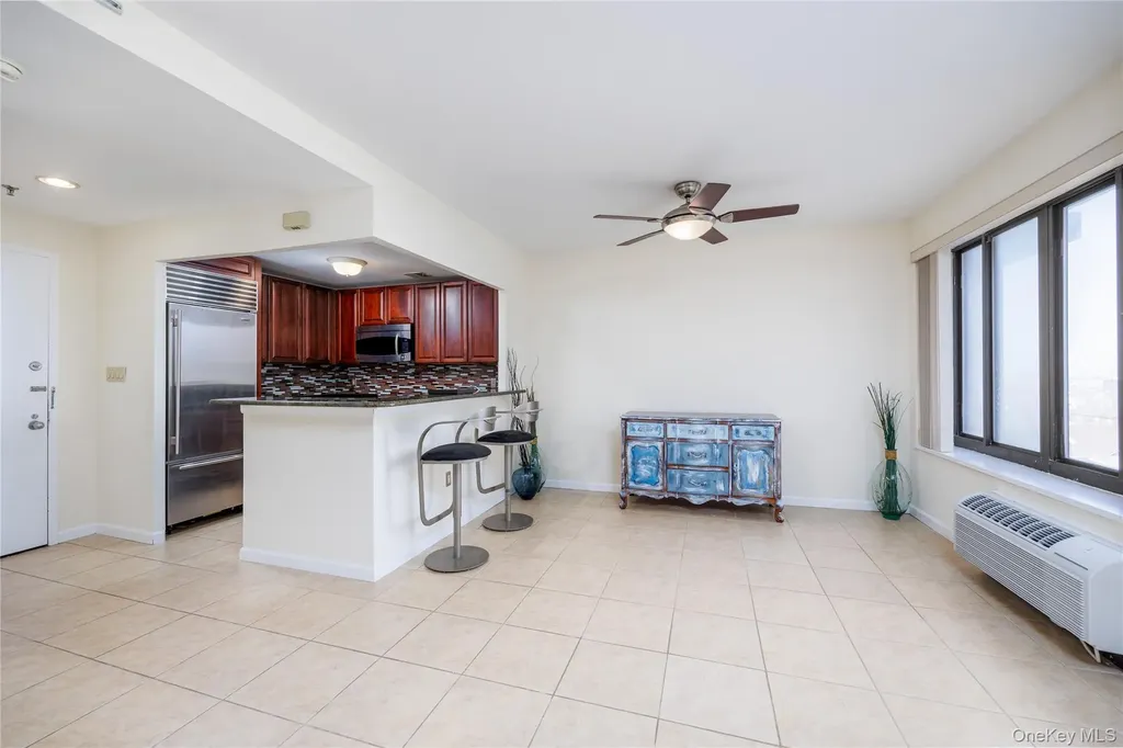 100 W Broadway Long Beach NY 11561