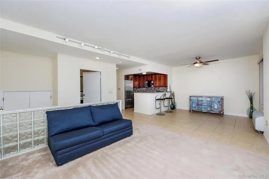 100 W Broadway Long Beach NY 11561