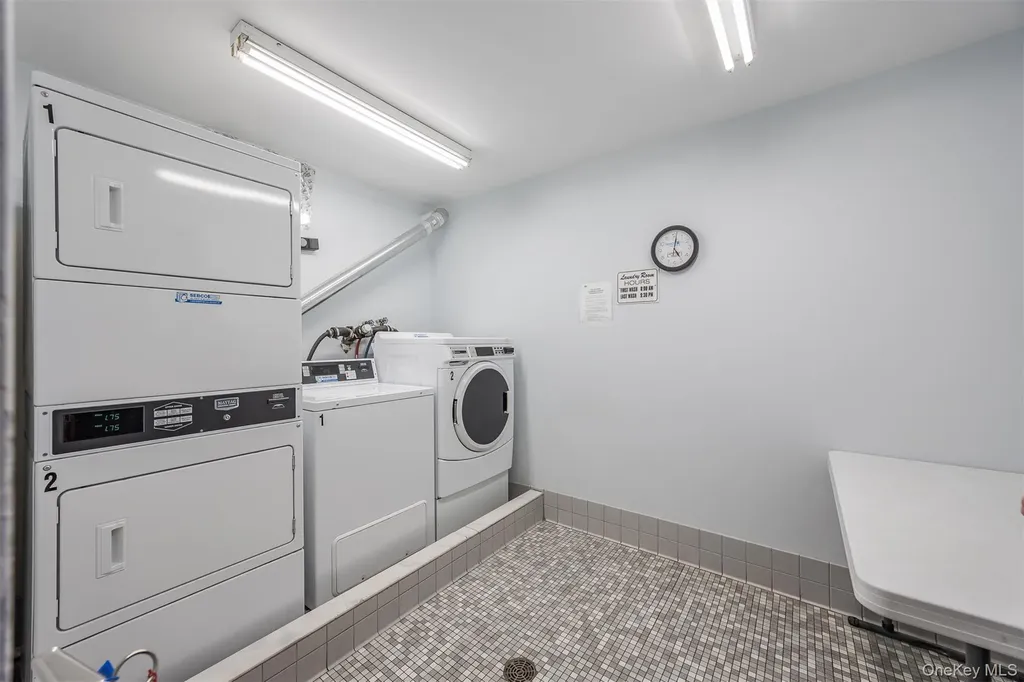 100 W Broadway Long Beach NY 11561