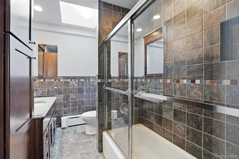331 Old Colony Road Hartsdale NY 10530