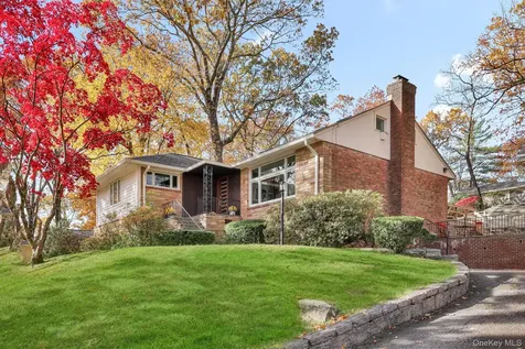 331 Old Colony Road Hartsdale NY 10530