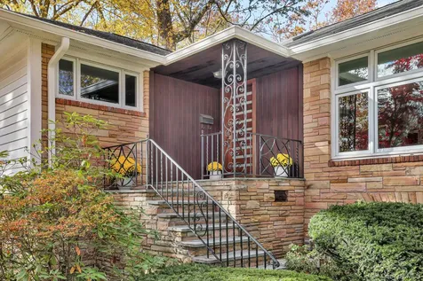 331 Old Colony Road Hartsdale NY 10530