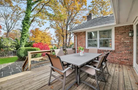 331 Old Colony Road Hartsdale NY 10530