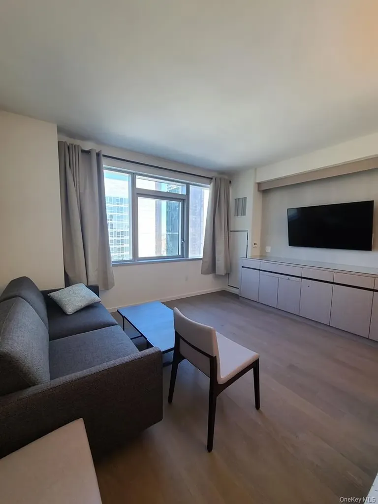 13327 39th Avenue Flushing NY 11354