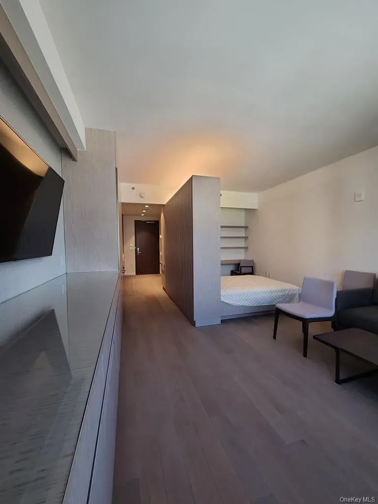13327 39th Avenue Flushing NY 11354