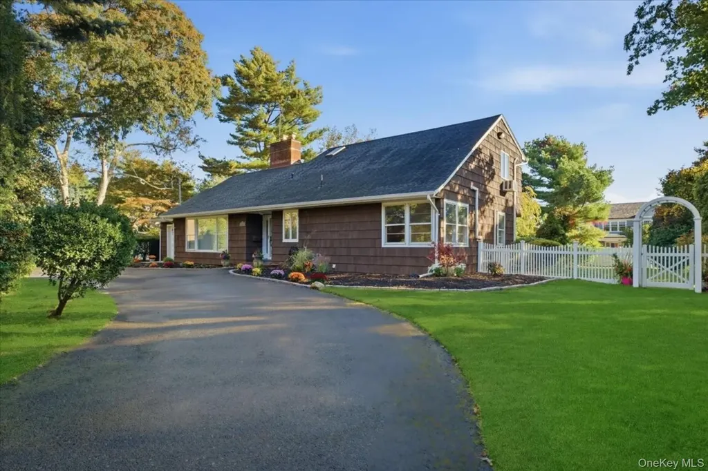 89 Woodsome Road Babylon NY 11702