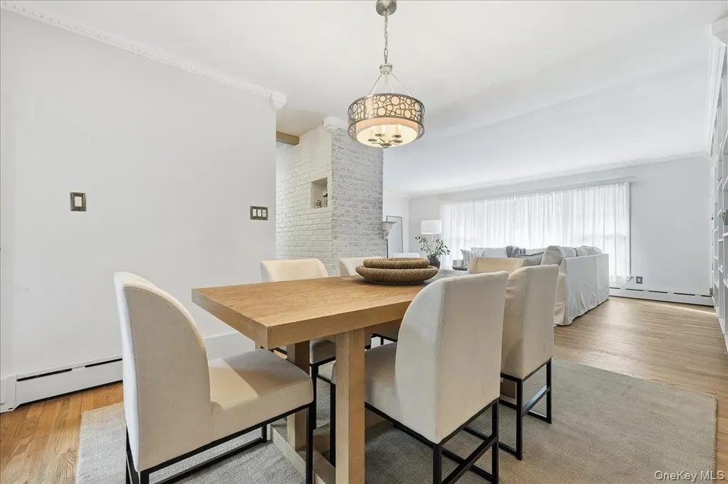 89 Woodsome Road Babylon NY 11702