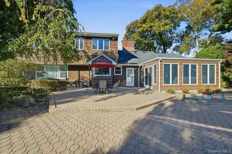 89 Woodsome Road Babylon NY 11702