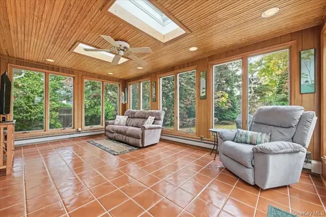 89 Woodsome Road Babylon NY 11702