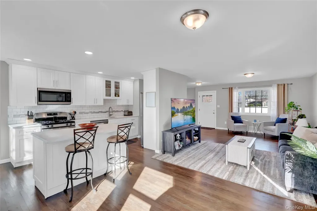 7 Winston Road Centereach NY 11720