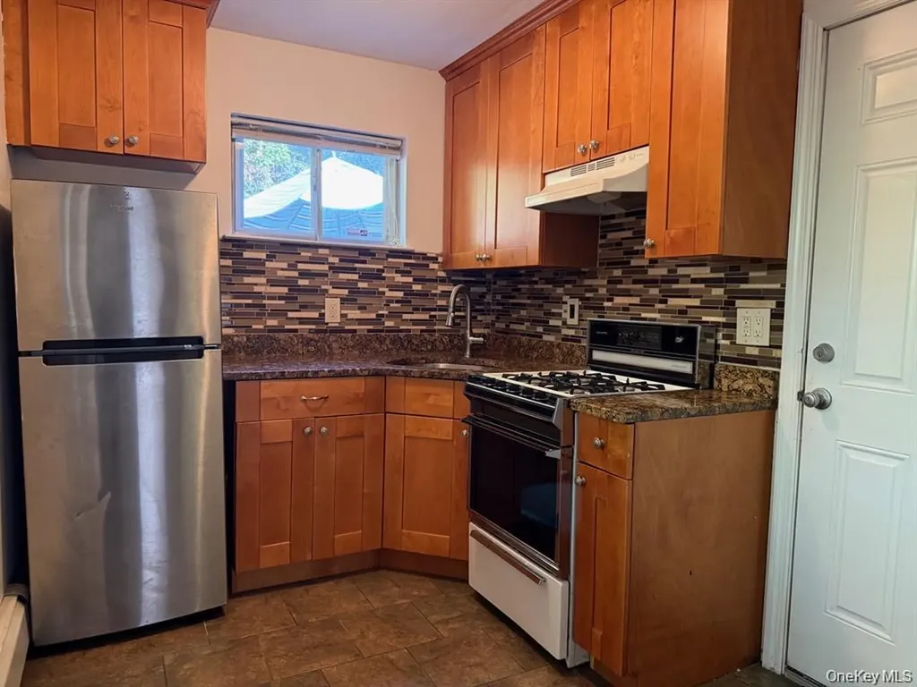 2 Harbor Circle Centerport NY 11721