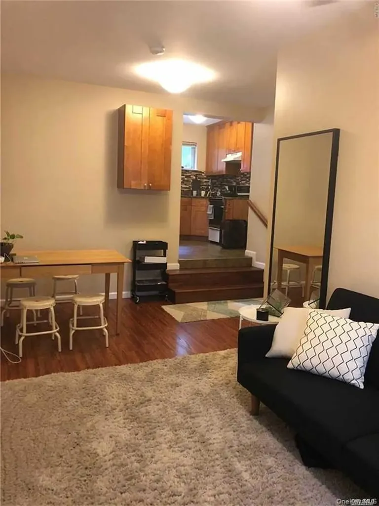 2 Harbor Circle Centerport NY 11721