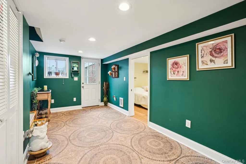 3 Garden Drive New Windsor NY 12553