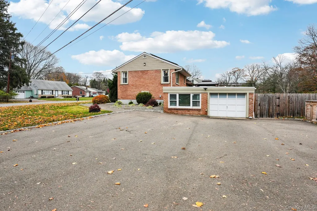 3 Garden Drive New Windsor NY 12553