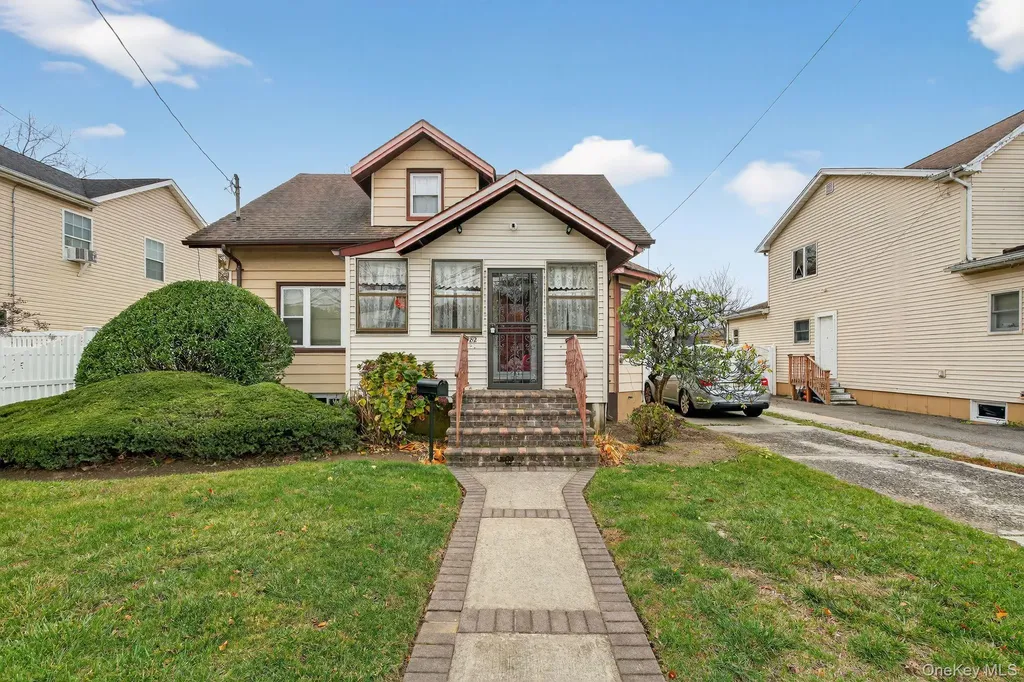 82 E Clinton Avenue Roosevelt NY 11575