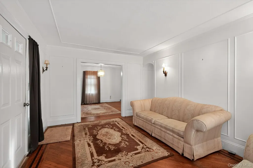 82 E Clinton Avenue Roosevelt NY 11575