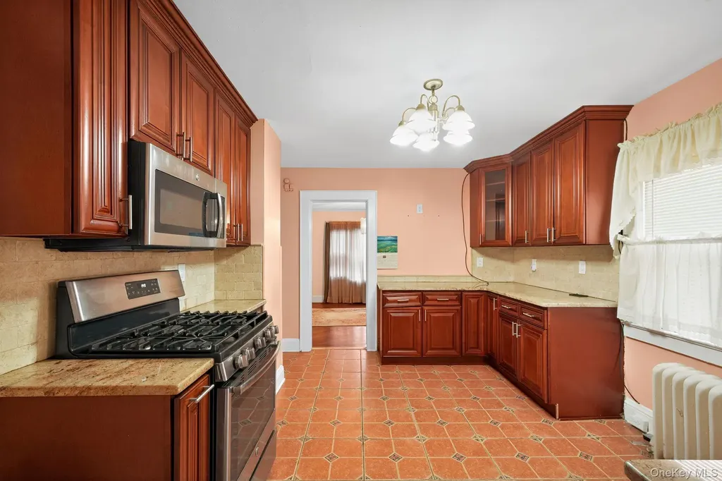82 E Clinton Avenue Roosevelt NY 11575