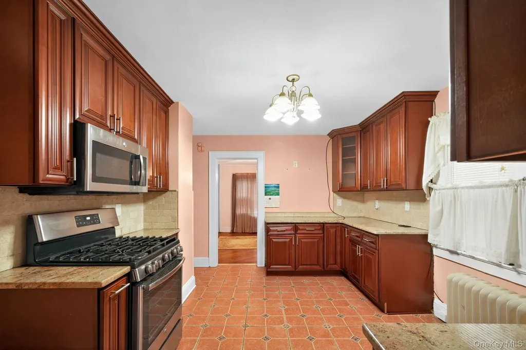 82 E Clinton Avenue Roosevelt NY 11575