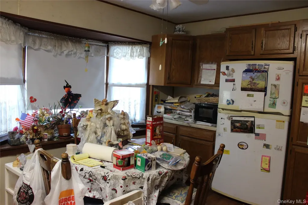 248 Twin Lane E Wantagh NY 11793