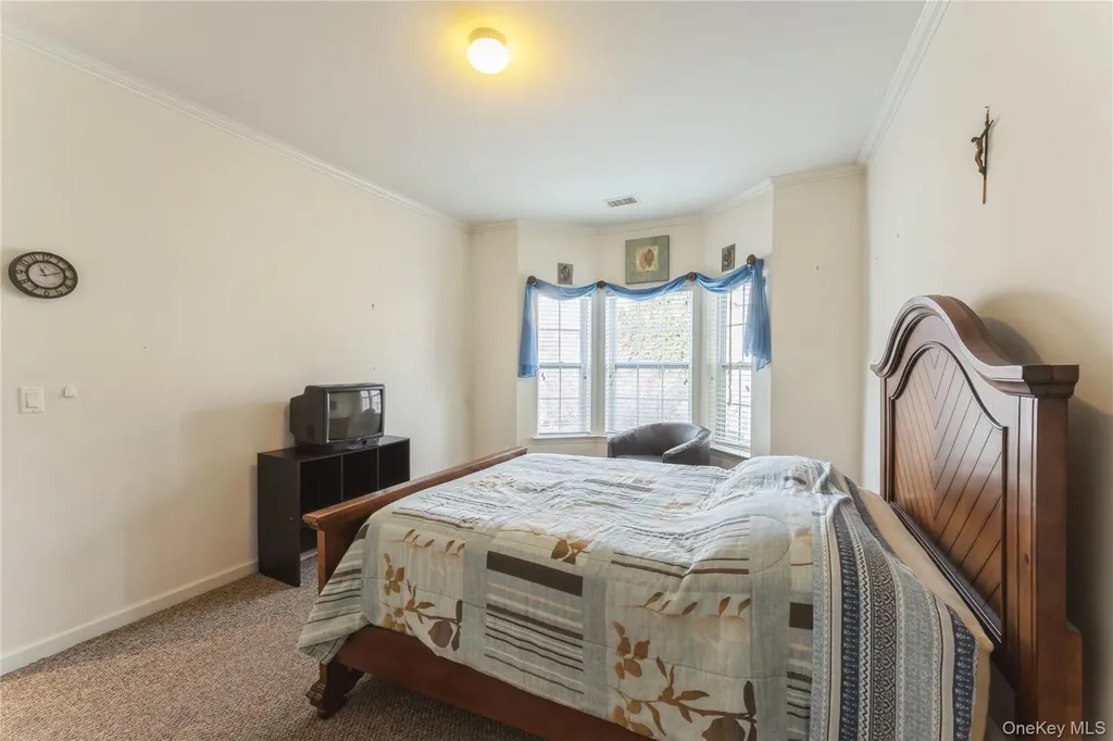 357 Spring Drive East Meadow NY 11554
