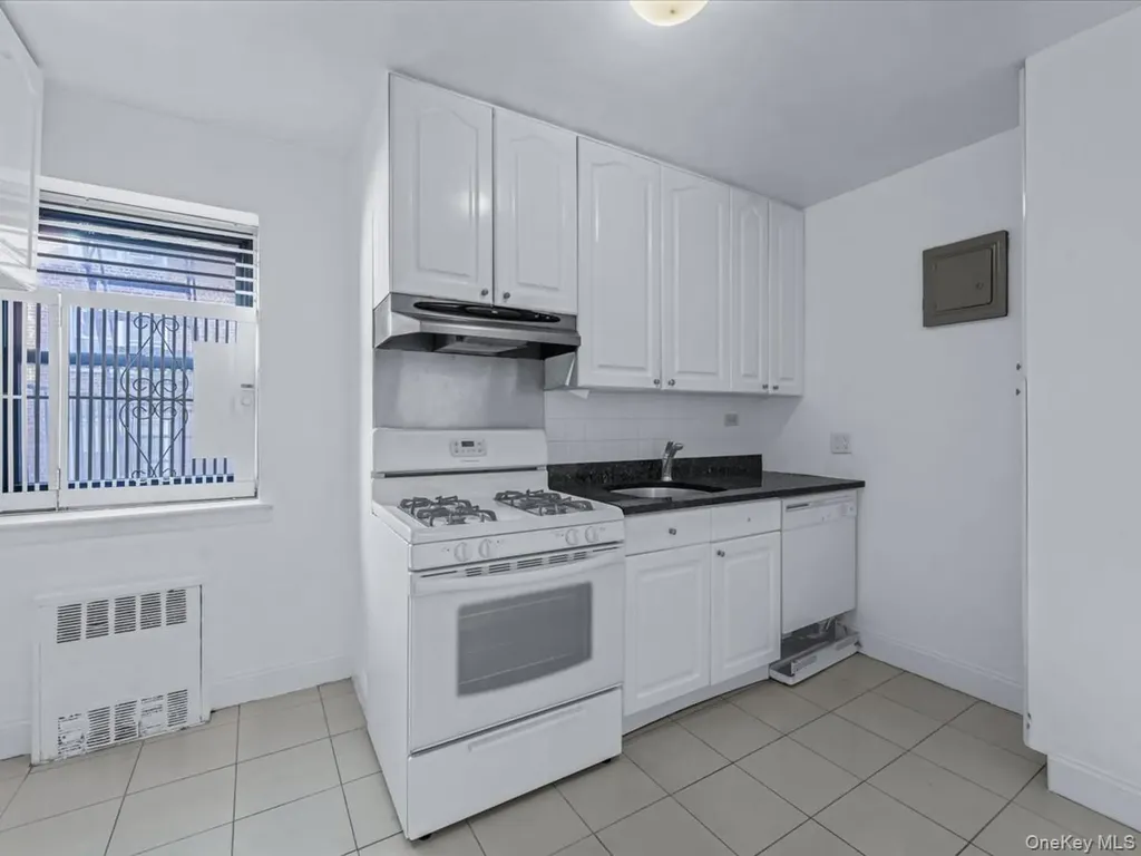 102-55 67th Road Forest Hills NY 11375