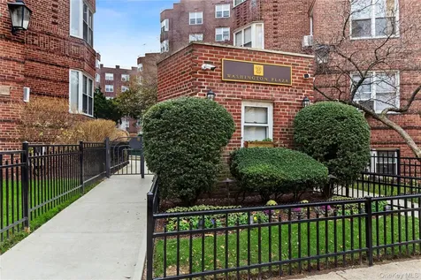 73-12 35th Avenue Jackson Heights NY 11372