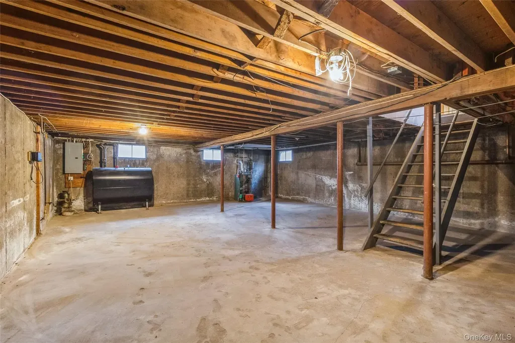 15 Mobrey Lane Smithtown NY 11787