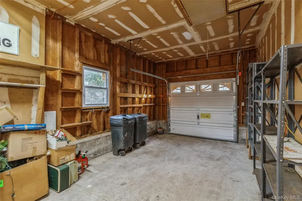 15 Mobrey Lane Smithtown NY 11787