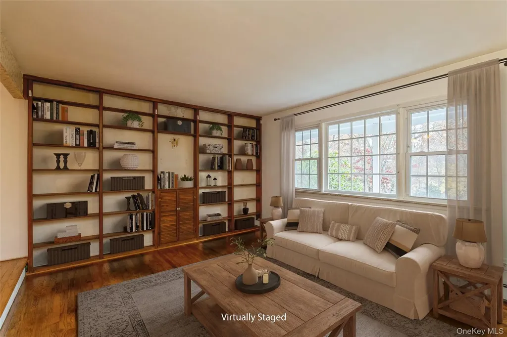 15 Mobrey Lane Smithtown NY 11787