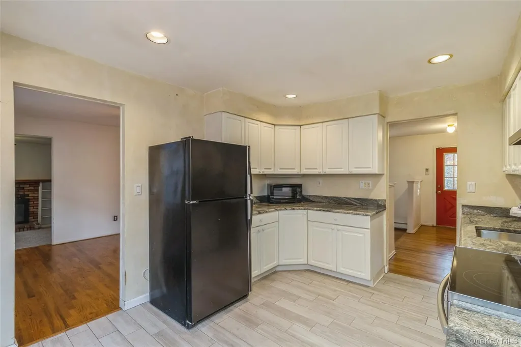 15 Mobrey Lane Smithtown NY 11787