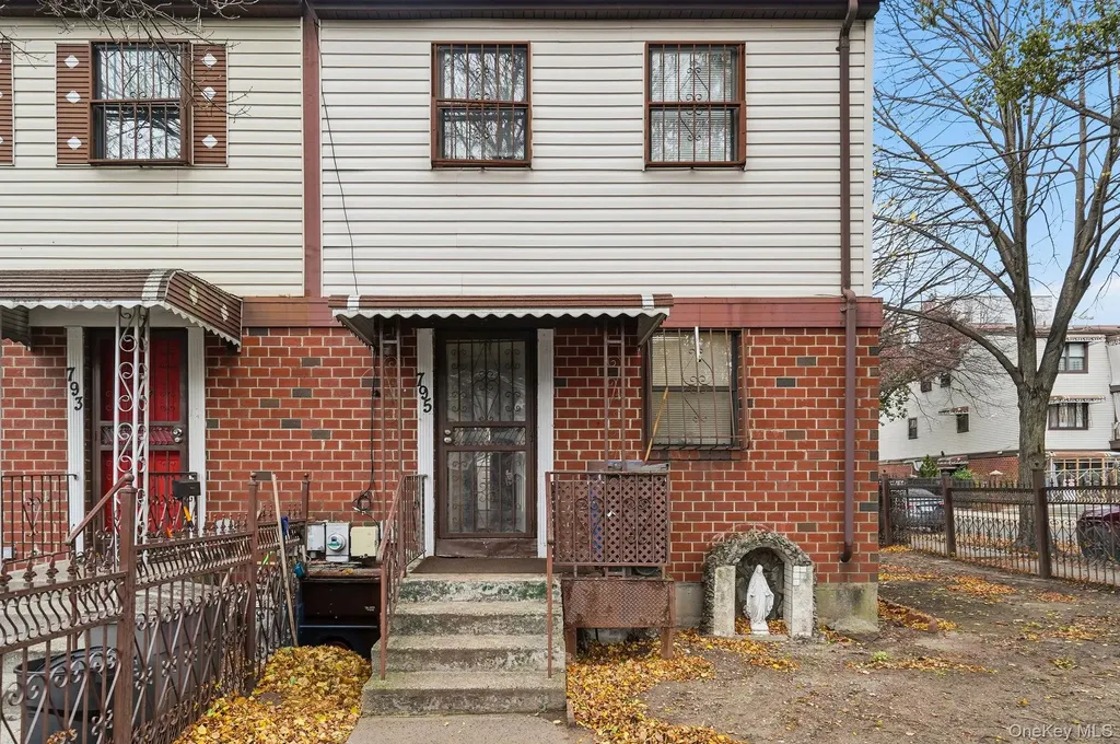 795 Jackson Avenue Bronx NY 10456